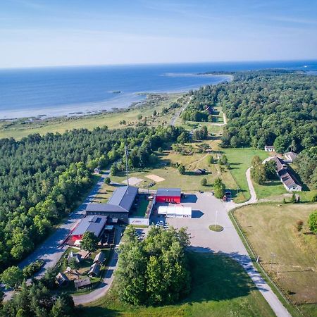 Kassari Puhkekeskus Hotel Käina Екстериор снимка