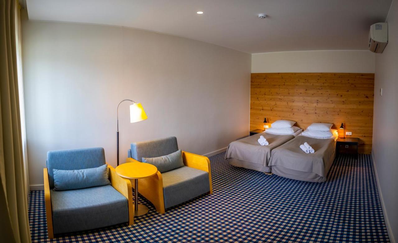 Kassari Puhkekeskus Hotel Käina Екстериор снимка