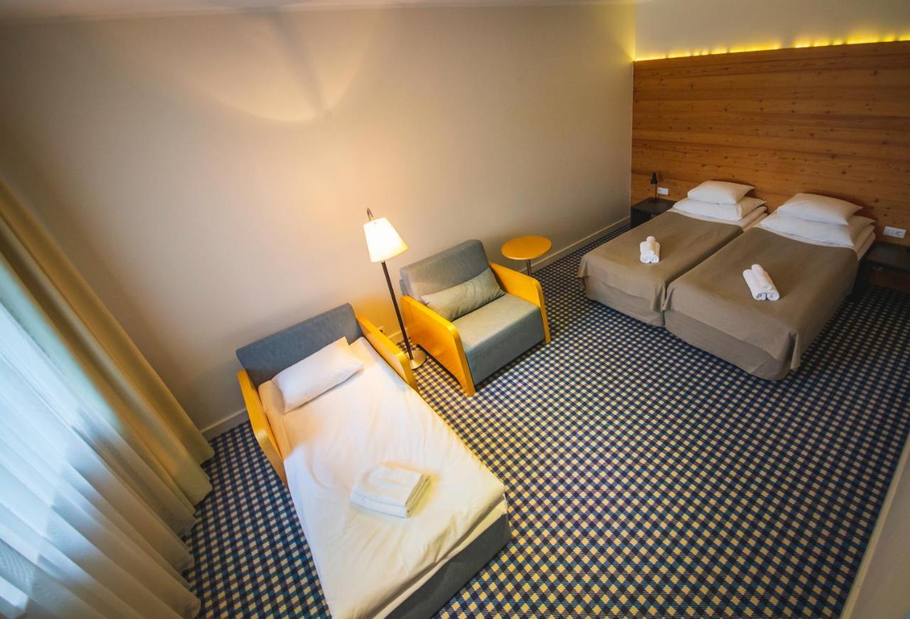 Kassari Puhkekeskus Hotel Käina Екстериор снимка