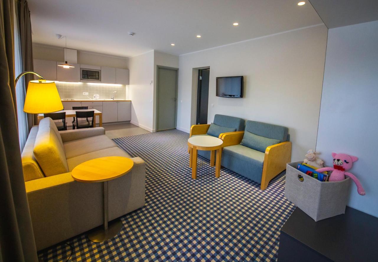 Kassari Puhkekeskus Hotel Käina Екстериор снимка